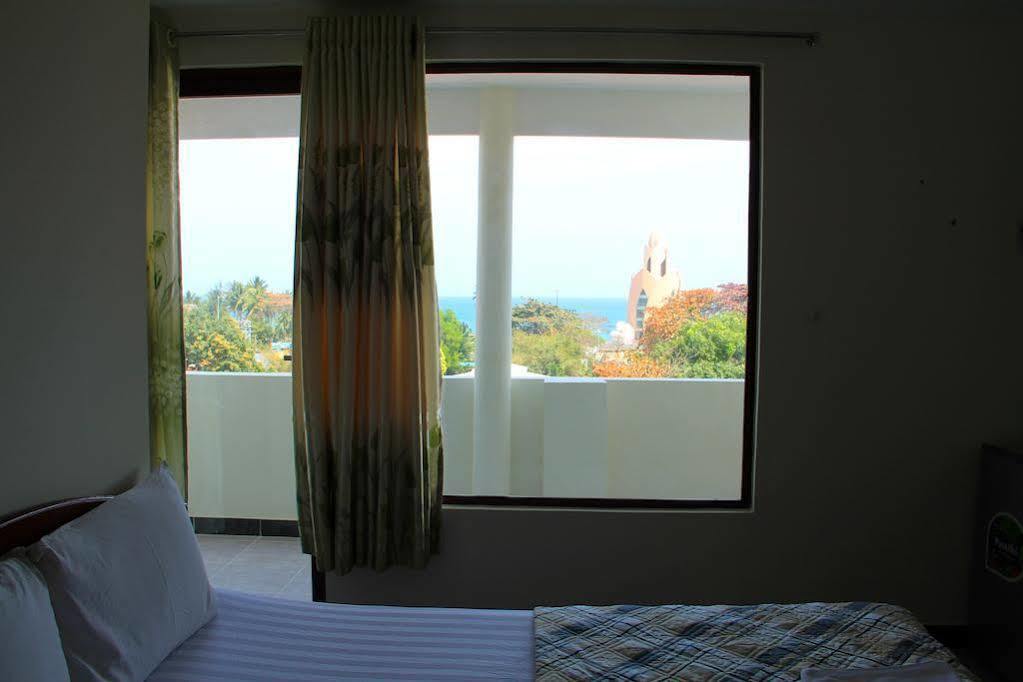 Hanhcafe Hotel Nha Trang Esterno foto