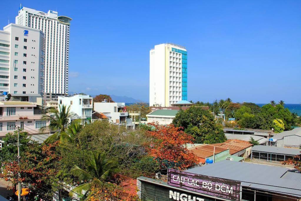 Hanhcafe Hotel Nha Trang Esterno foto